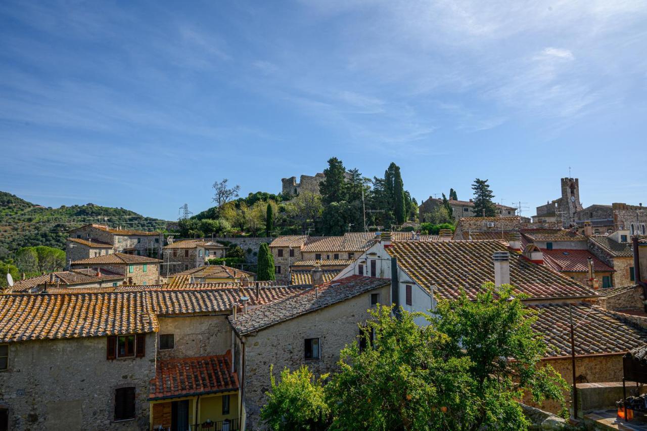 Il Chiostro Appartamenti & Suites Suvereto Exterior foto
